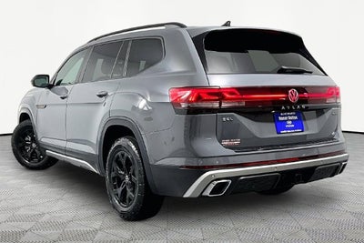2024 Volkswagen Atlas 2.0T Peak Edition SEL
