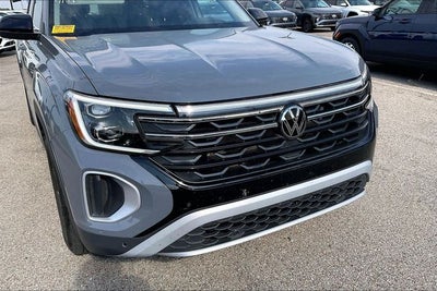 2024 Volkswagen Atlas 2.0T Peak Edition SEL