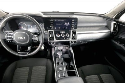 2022 Kia Sorento LX