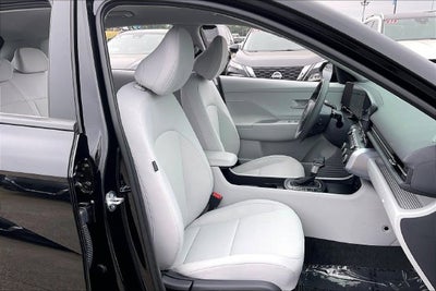 2026 Hyundai KONA SE