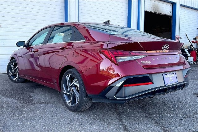 2024 Hyundai ELANTRA SEL