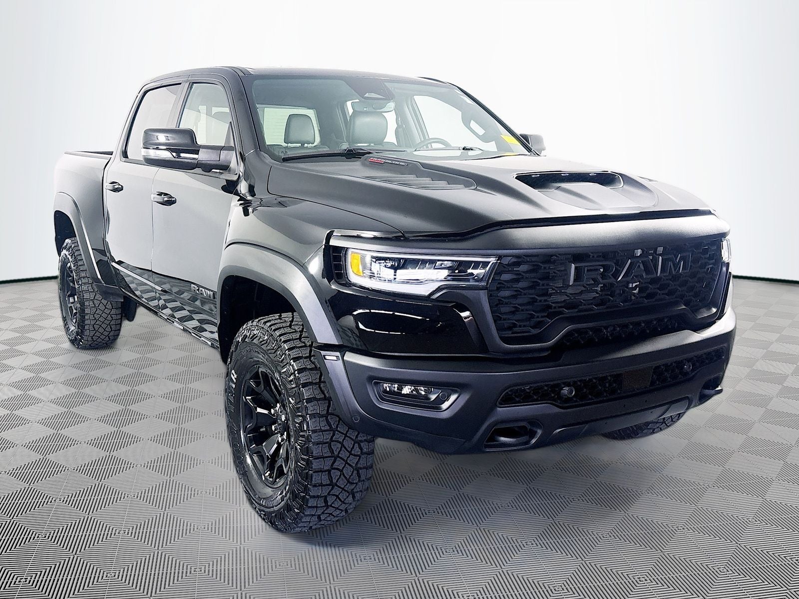 2025 RAM 1500 RHO
