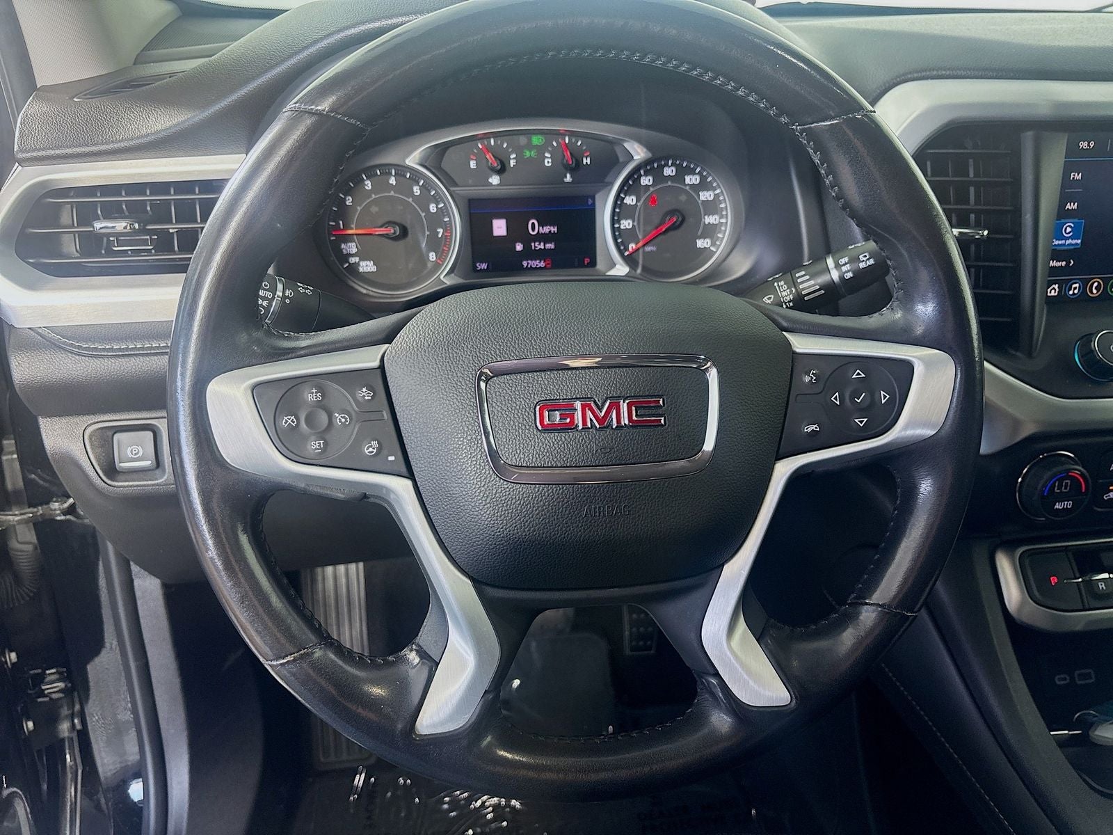 2021 GMC Acadia SLT