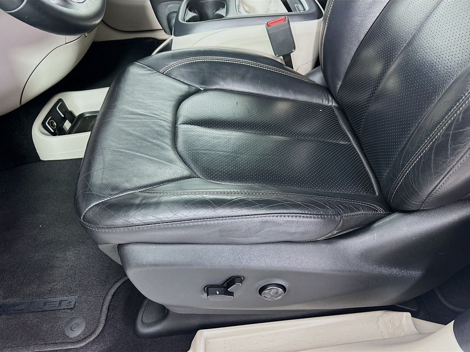 2017 Chrysler Pacifica Touring L Plus