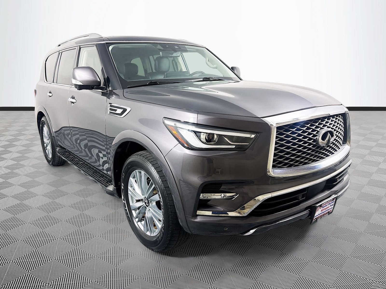 2024 INFINITI QX80 LUXE