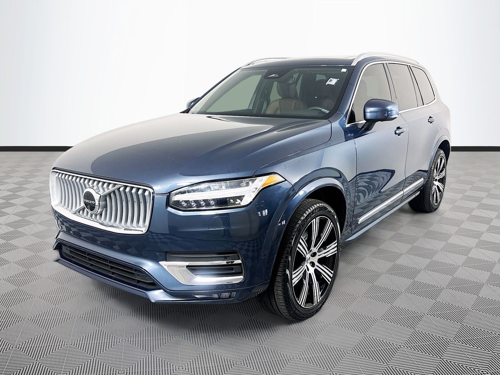 2024 Volvo XC90 B6 Plus Bright Theme