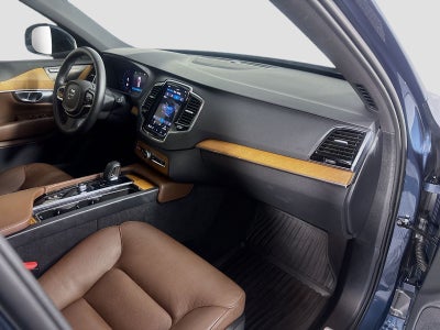 2024 Volvo XC90 B6 Plus Bright Theme