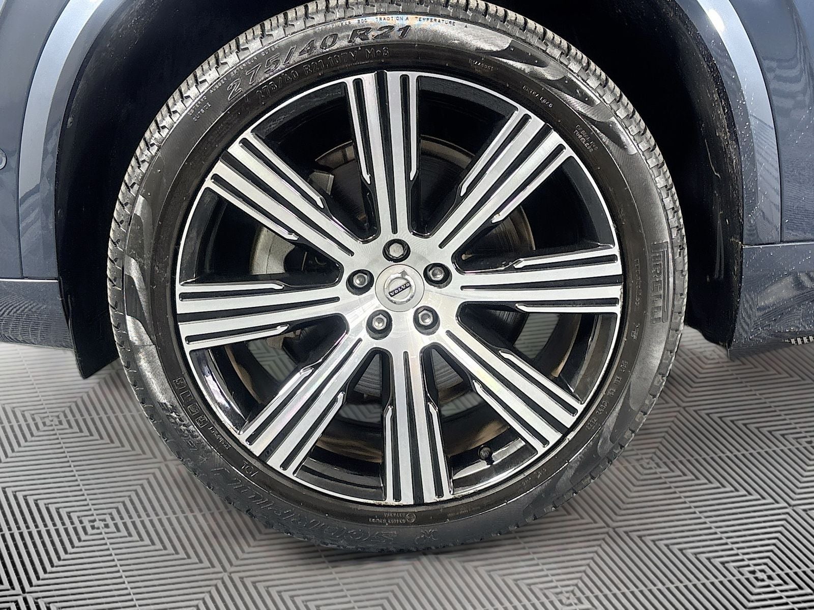 2024 Volvo XC90 B6 Plus Bright Theme