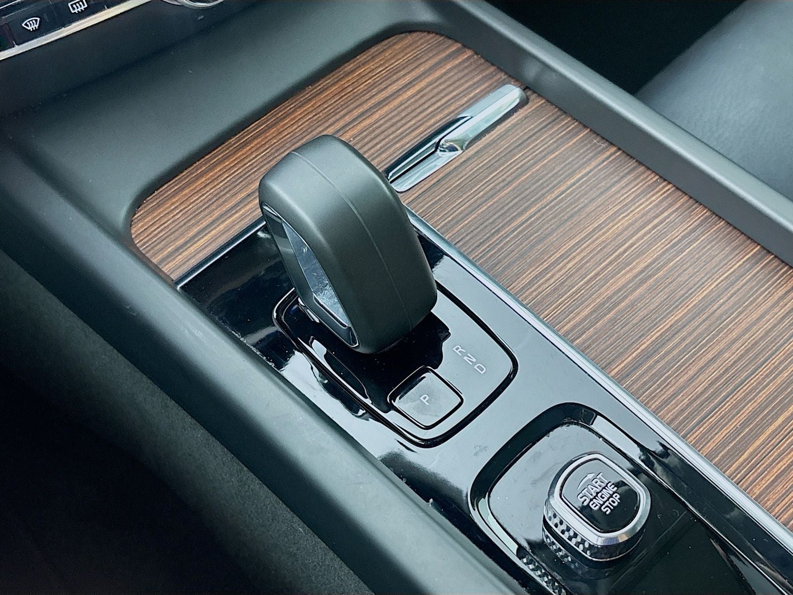 2025 Volvo V60 Cross Country B5 Plus