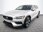 2025 Volvo V60 Cross Country B5 Plus