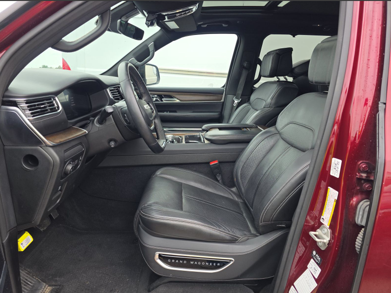 2023 Jeep Grand Wagoneer Base