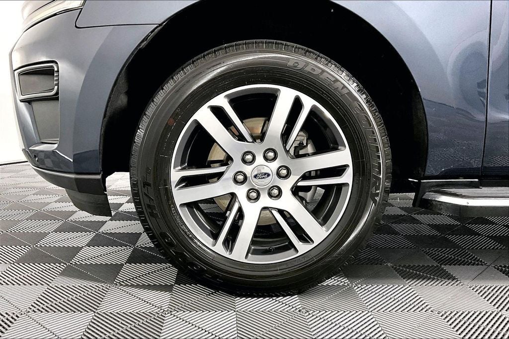 2023 Ford Expedition XLT