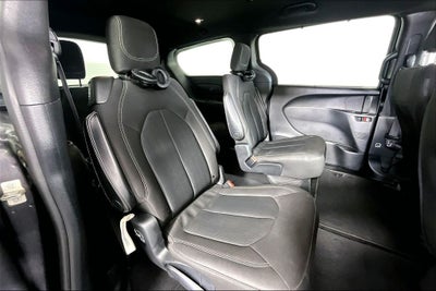 2020 Chrysler Pacifica Touring