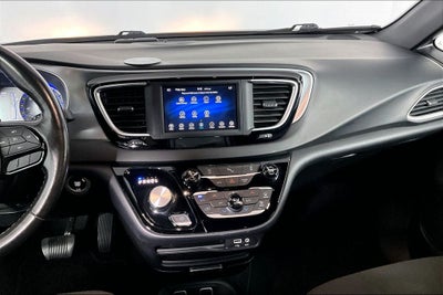 2020 Chrysler Pacifica Touring