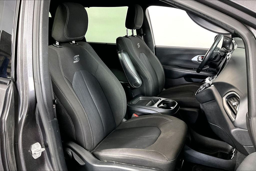 2020 Chrysler Pacifica Touring
