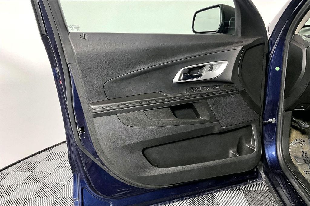2017 Chevrolet Equinox LS - Photo 23