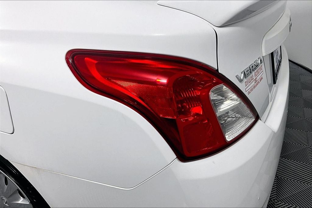 2019 Nissan Versa 1.6 SV