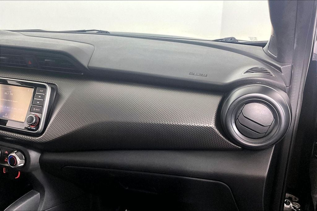 2020 Nissan Kicks S