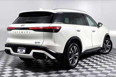 2023 INFINITI QX60 LUXE