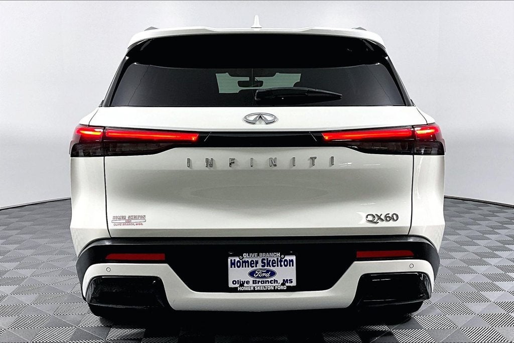 2023 INFINITI QX60 LUXE