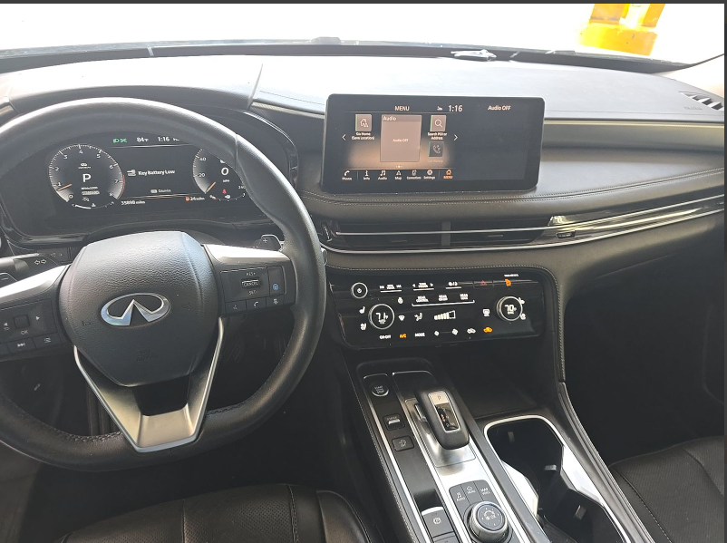 2023 INFINITI QX60 LUXE