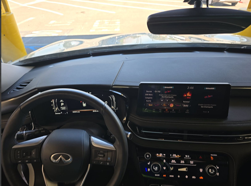 2023 INFINITI QX60 LUXE