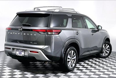 2022 Nissan Pathfinder SL