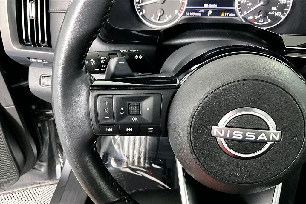 2022 Nissan Pathfinder SL