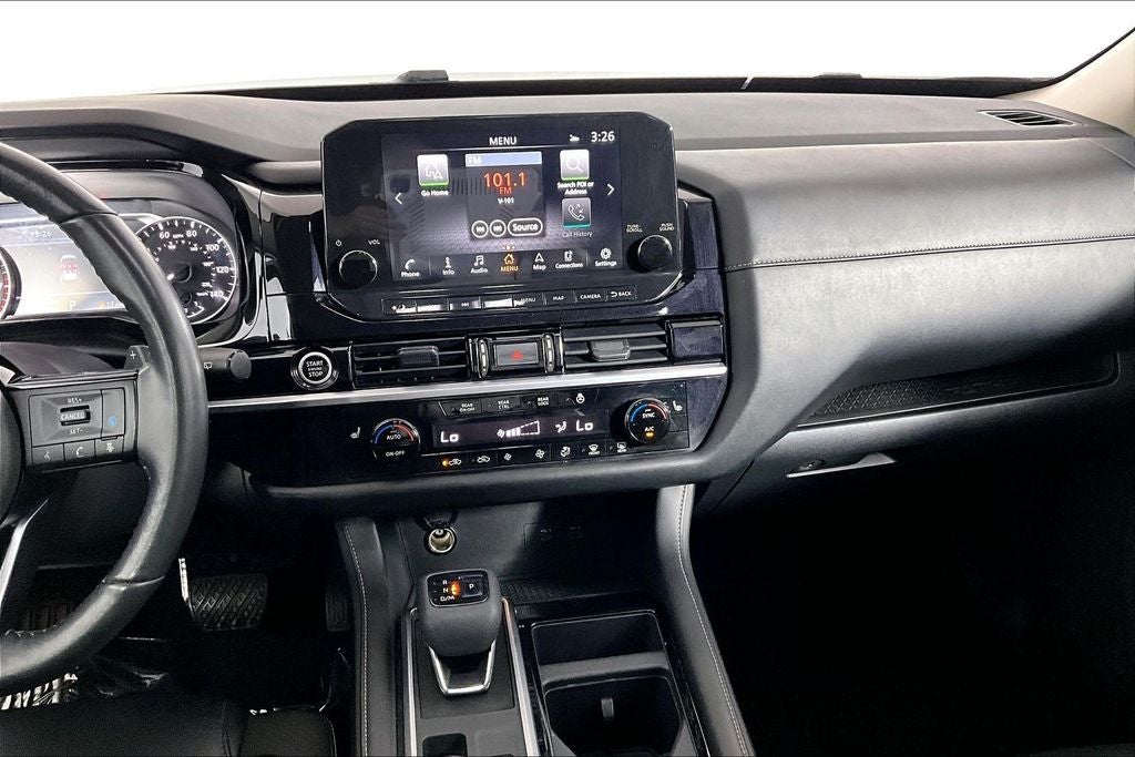 2022 Nissan Pathfinder SL