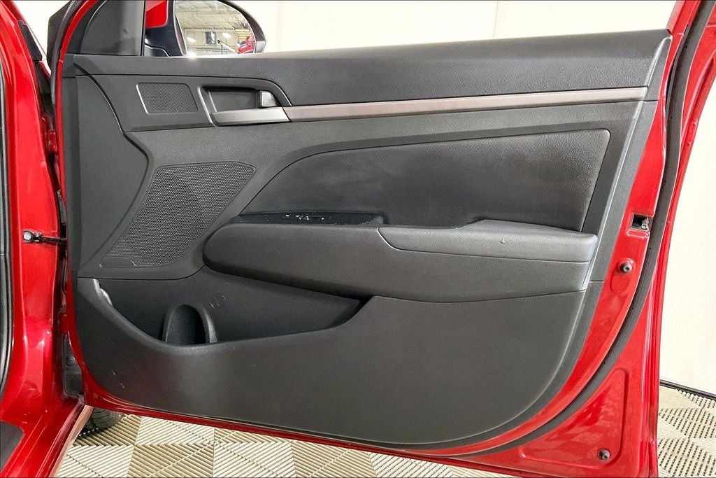 2017 Hyundai ELANTRA Limited