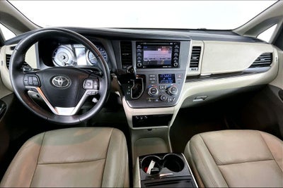 2019 Toyota Sienna XLE 7 Passenger
