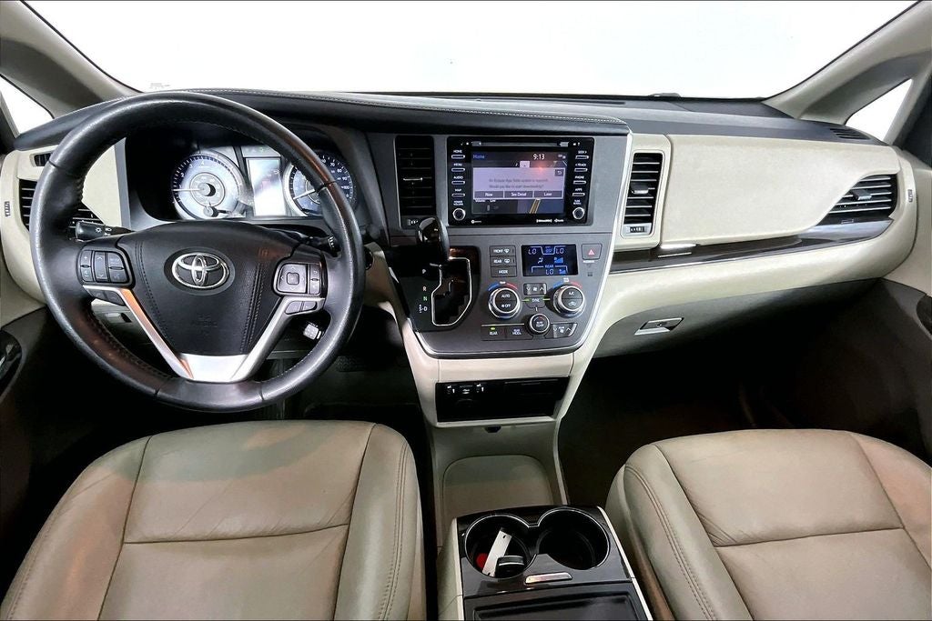 2019 Toyota Sienna XLE 7 Passenger