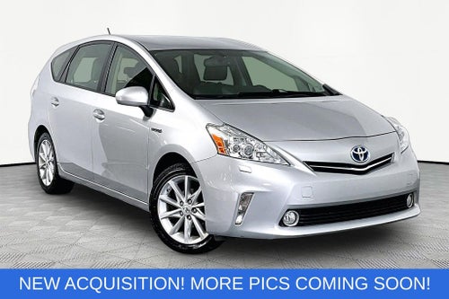 2014 Toyota Prius v Five
