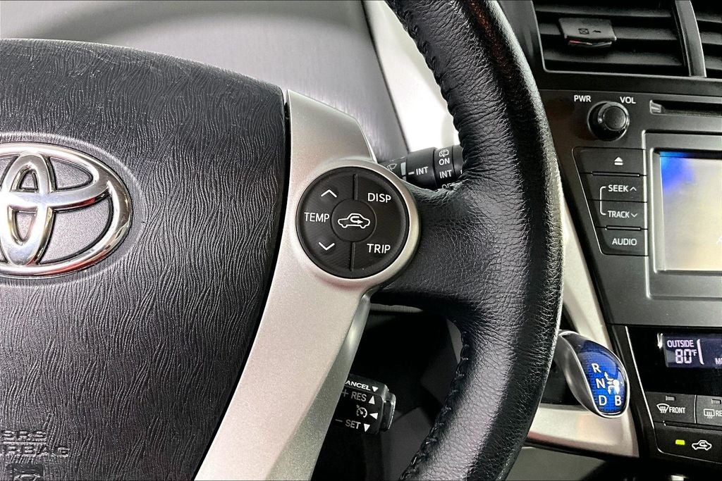 2014 Toyota Prius v Five
