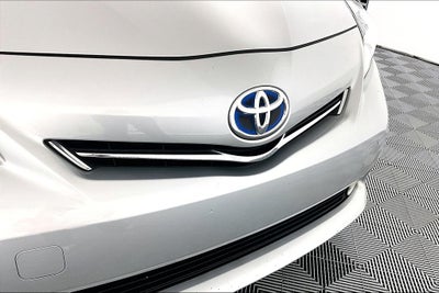 2014 Toyota Prius v Five