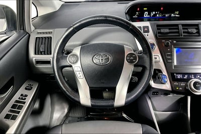 2014 Toyota Prius v Five