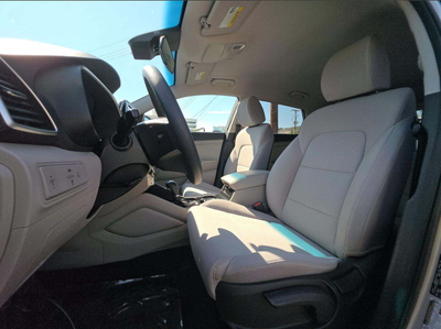 2021 Hyundai TUCSON SE