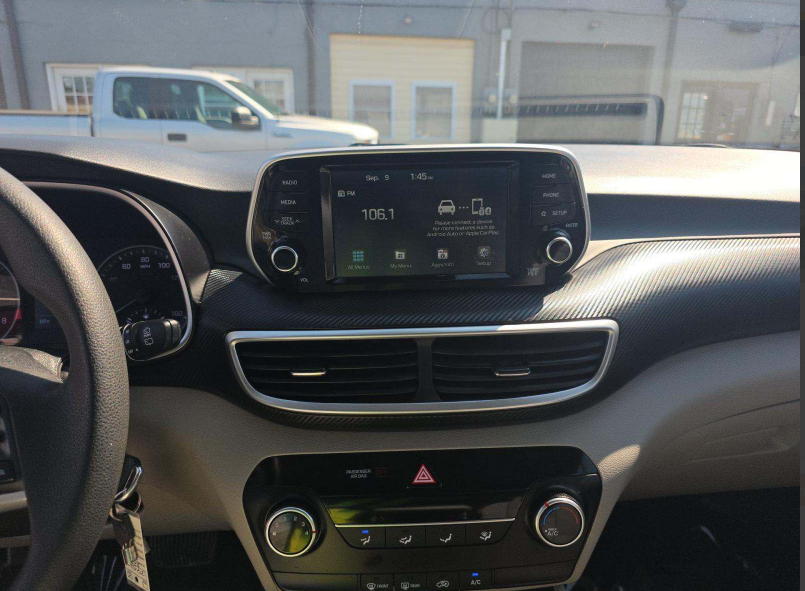 2021 Hyundai TUCSON SE