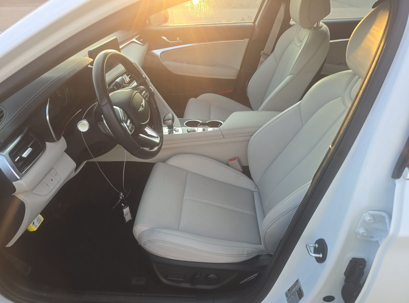 2025 Genesis G70 2.5T