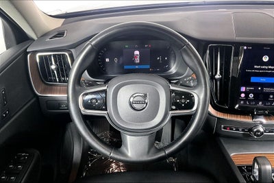 2023 Volvo XC60 B5 Plus Bright Theme