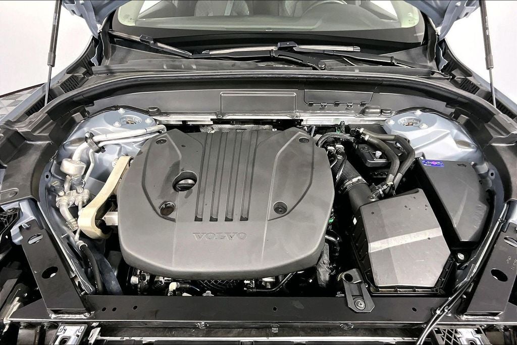 2024 Volvo XC60 B5 Core