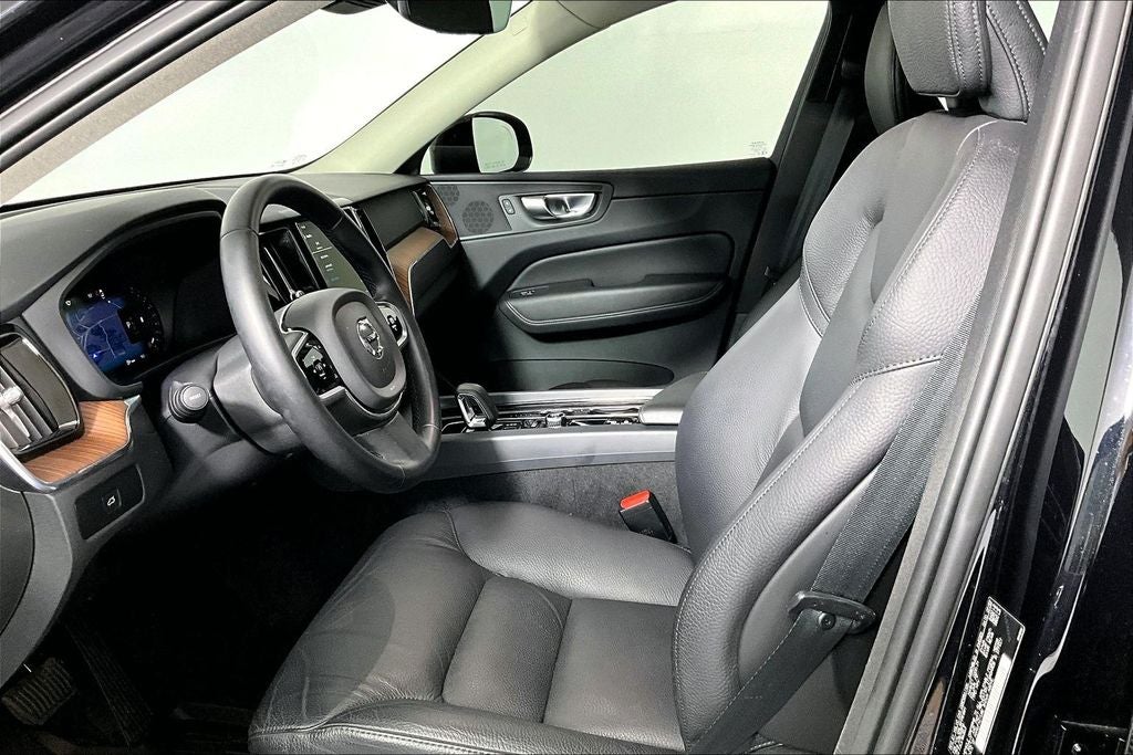 2024 Volvo XC60 Plus - Photo 13