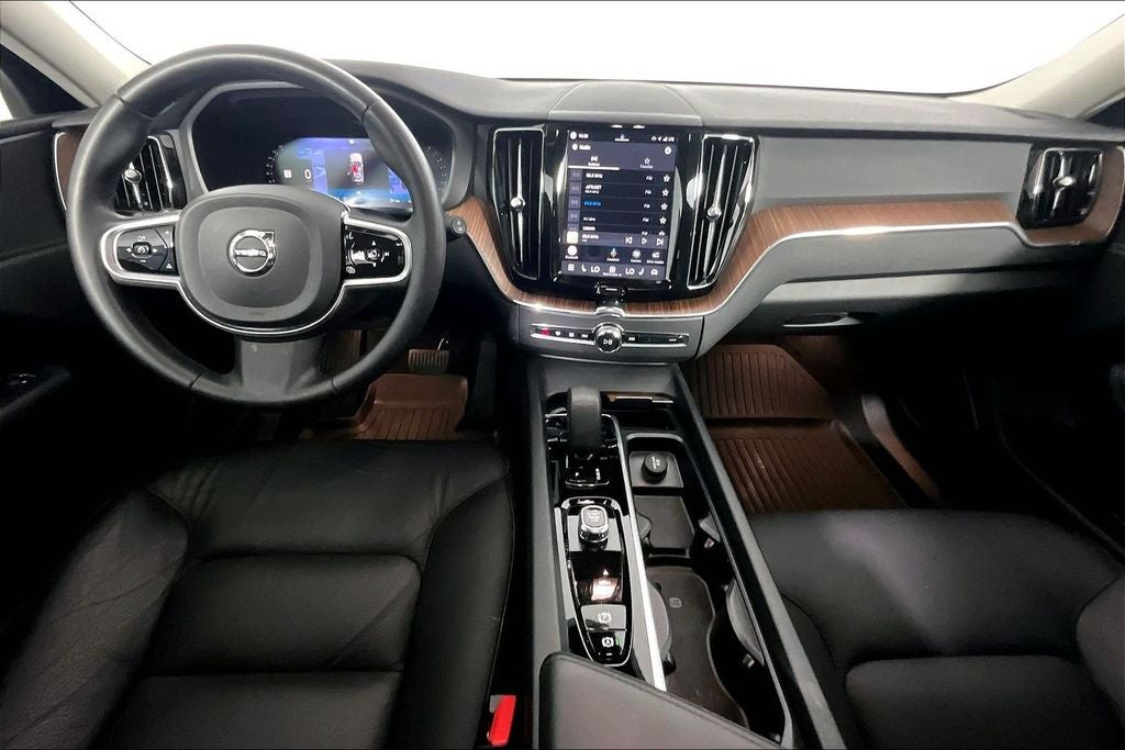 2024 Volvo XC60 Plus - Photo 15
