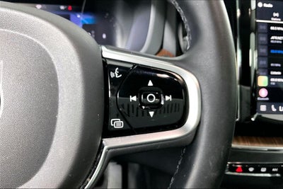 2024 Volvo XC60 B5 Plus Dark Theme