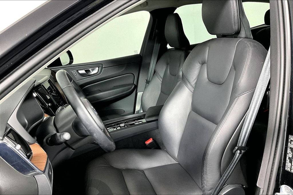2024 Volvo XC60 Plus - Photo 25