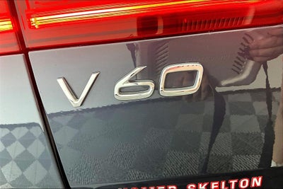2025 Volvo V60 Cross Country B5 Plus