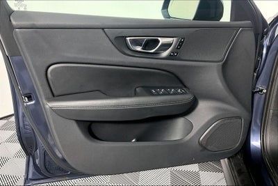 2025 Volvo V60 Cross Country B5 Plus