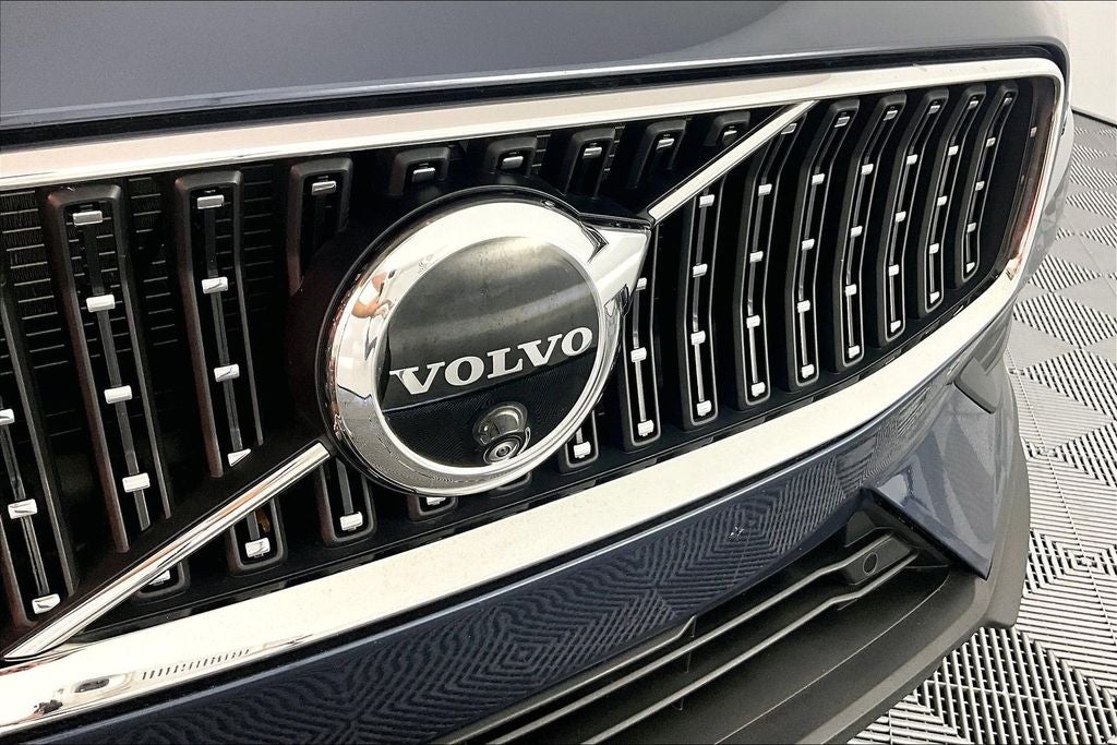 2025 Volvo V60 Cross Country B5 Plus