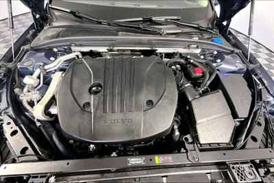 2025 Volvo V60 Cross Country B5 Plus