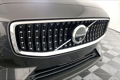 2025 Volvo V60 Cross Country B5 Plus